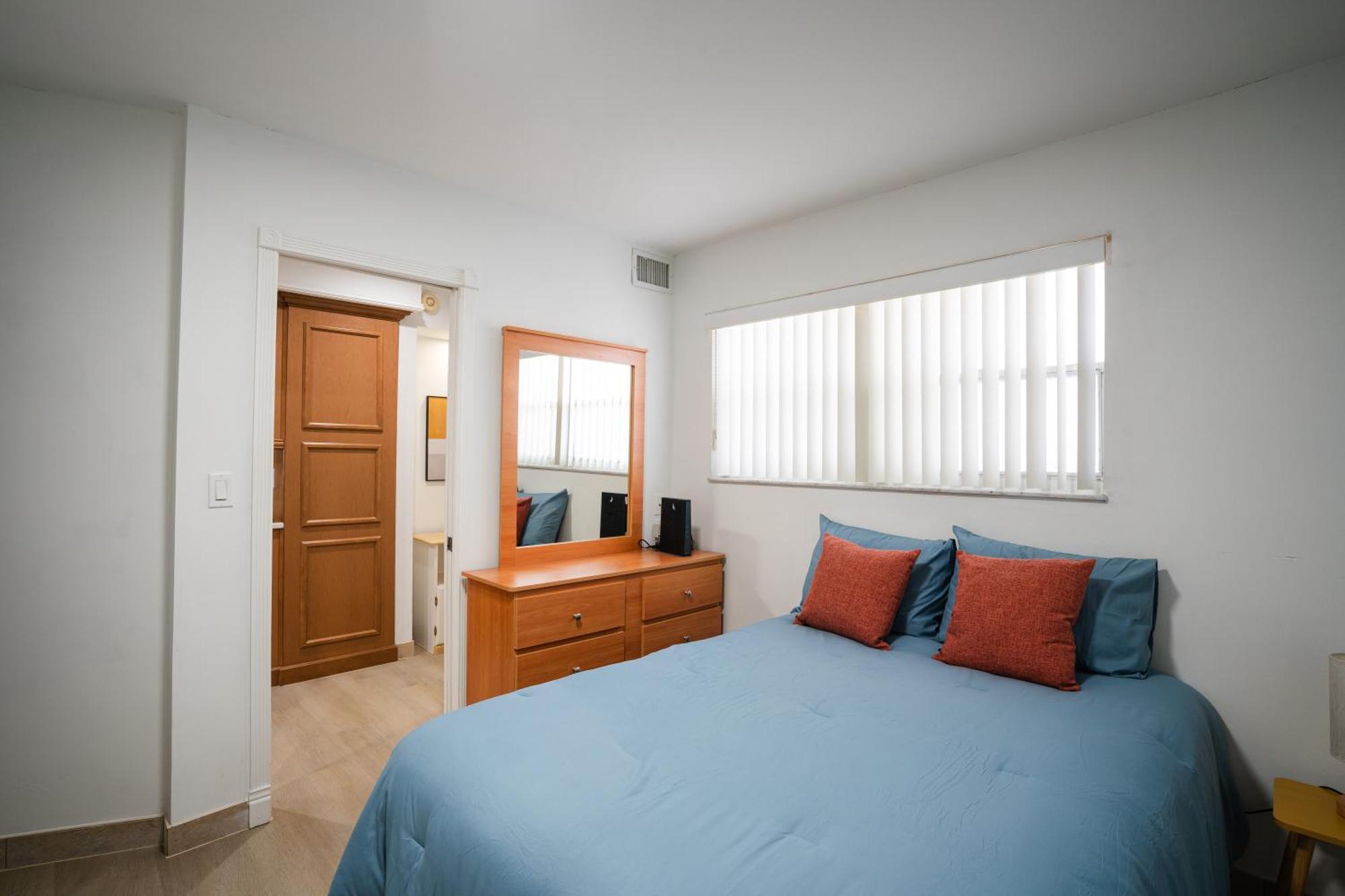 Le Cartier Sunny Isles Apartment *